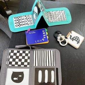 Lovevery The Looker Play Kit